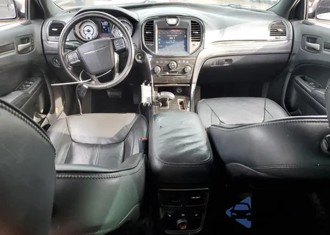 2013 Chrysler 300C John Varvatos Limited Edition z USA, uszkodzony, nr VIN 2C3CCADG2DH727695